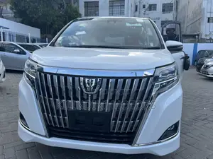 Toyota Esquire 2018 White