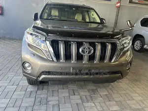 Toyota Land Cruiser Prado 2017 Gray