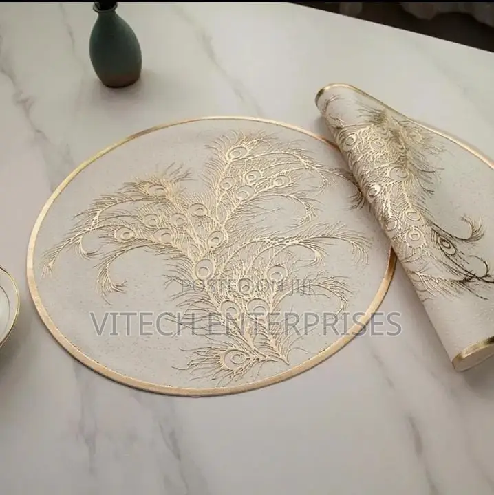 Round Table Mats