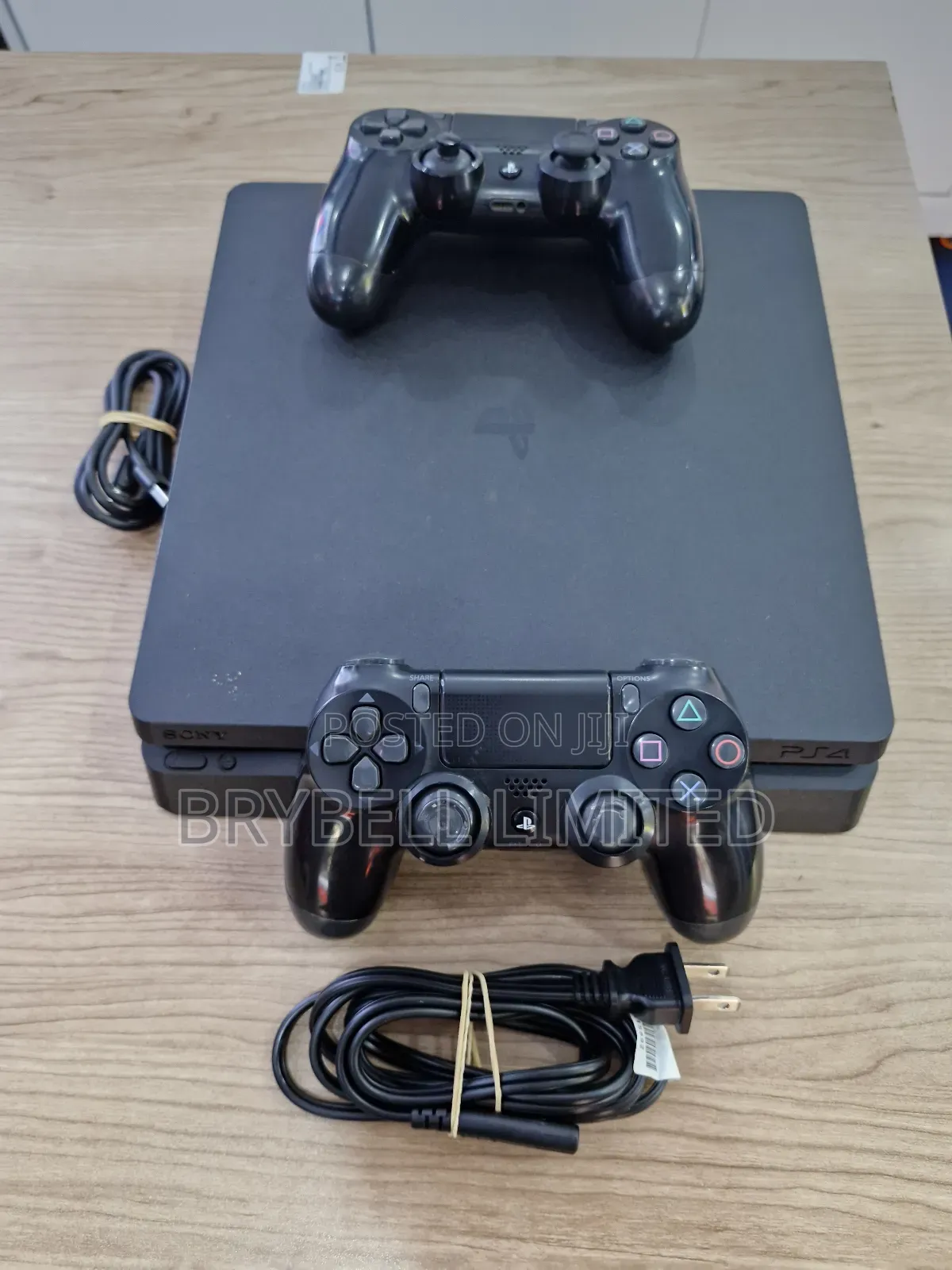 Ps4 Slim With 2 Game Controllers (Pads]
