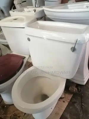 Close Cauple Toilet