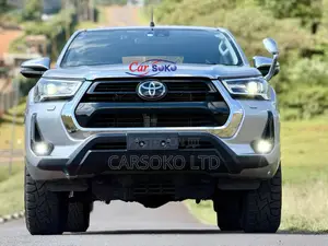 Toyota Hilux 2021 Silver