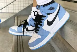 Air Jordan 1 High University Blue