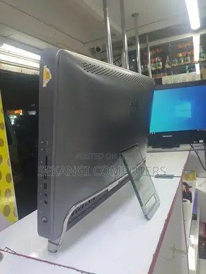 Desktop Computer Dell Inspiron One 2330 4GB Intel Core 2 Duo HDD 320GB
