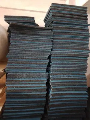 Blue Gym Rubber Tiles 20mm. Size 500mm by 500mm