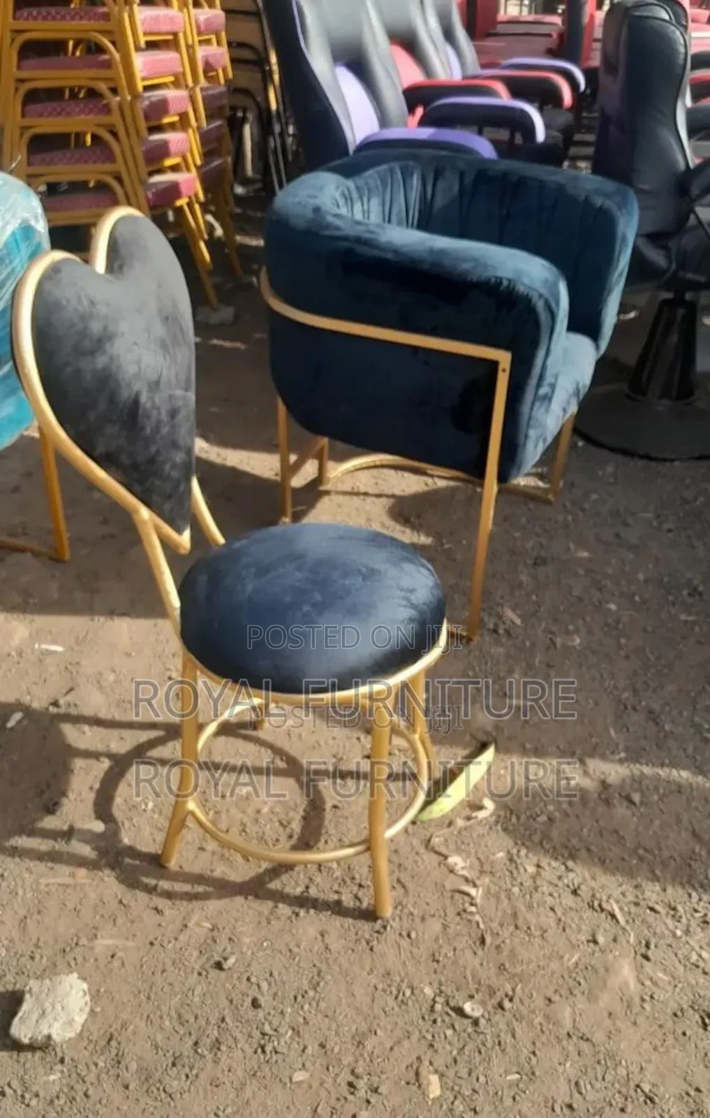 Salon Love Seats
