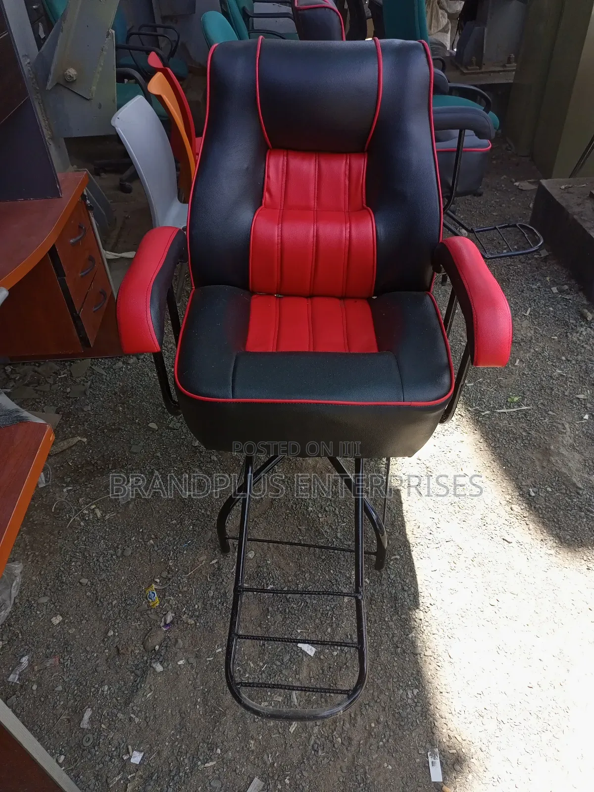 Simple Barber Seat
