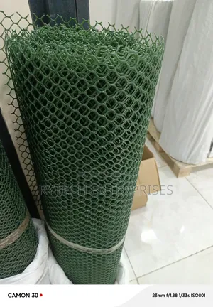Poultry Wire Mesh, 25 M by 1 M/ Plastic Wire Mesh
