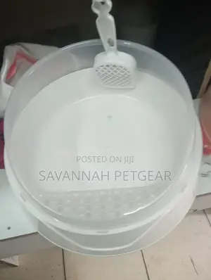 Quality Semi Closed Cat Litter Box Tray With Free Scooper