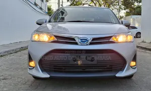 Toyota Corolla Fielder 1.5 Hybrid FWD 2018 Silver