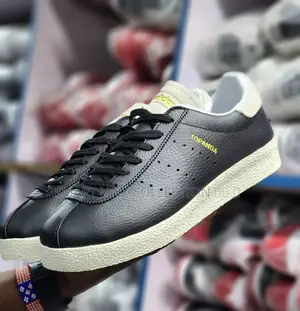 Adidas Topanga
