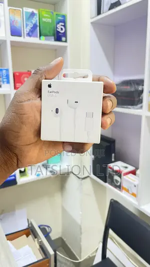 iPhone 16 Type C Earphones