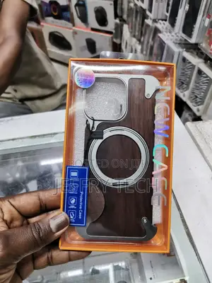 iPhone 15 Pro Max Magsafe Pivot Ring Stand Air Walnut Wood