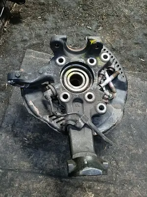 Front Hub Hiace