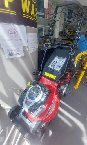 Briggs Stratton Self Propelled 21 Inch Lawnmower 161cc