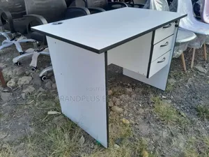 1m White Office/Study Desk