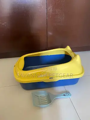 Large Litter Box + Free Cat Litter Scoop