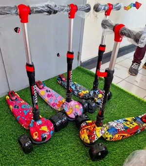 Grafiti Adjustable Kids Scooter With Music and Lights