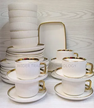 *32pcs Elegant European Porcelain Dinner Set