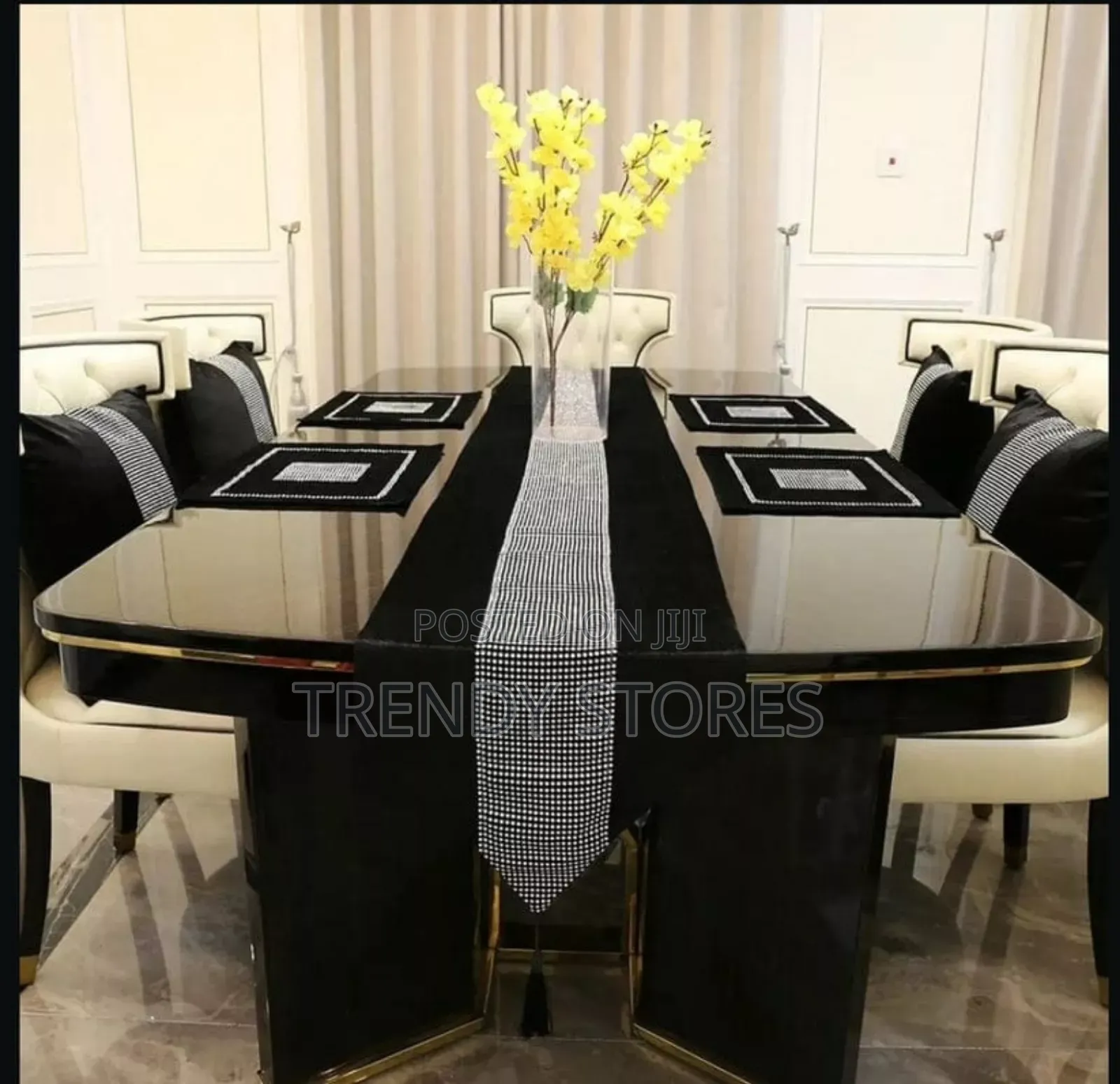 Black 13 Pc Table Runner Set