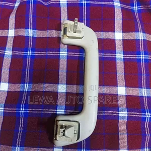 Front Arm Rest For Toyota Raum – Ex Japan – Nairobi Cbd