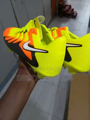 Original Nike Predator Football Boots Sizes (39-45)