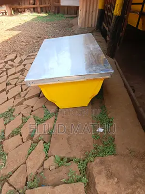 Top Bar Bee Hive