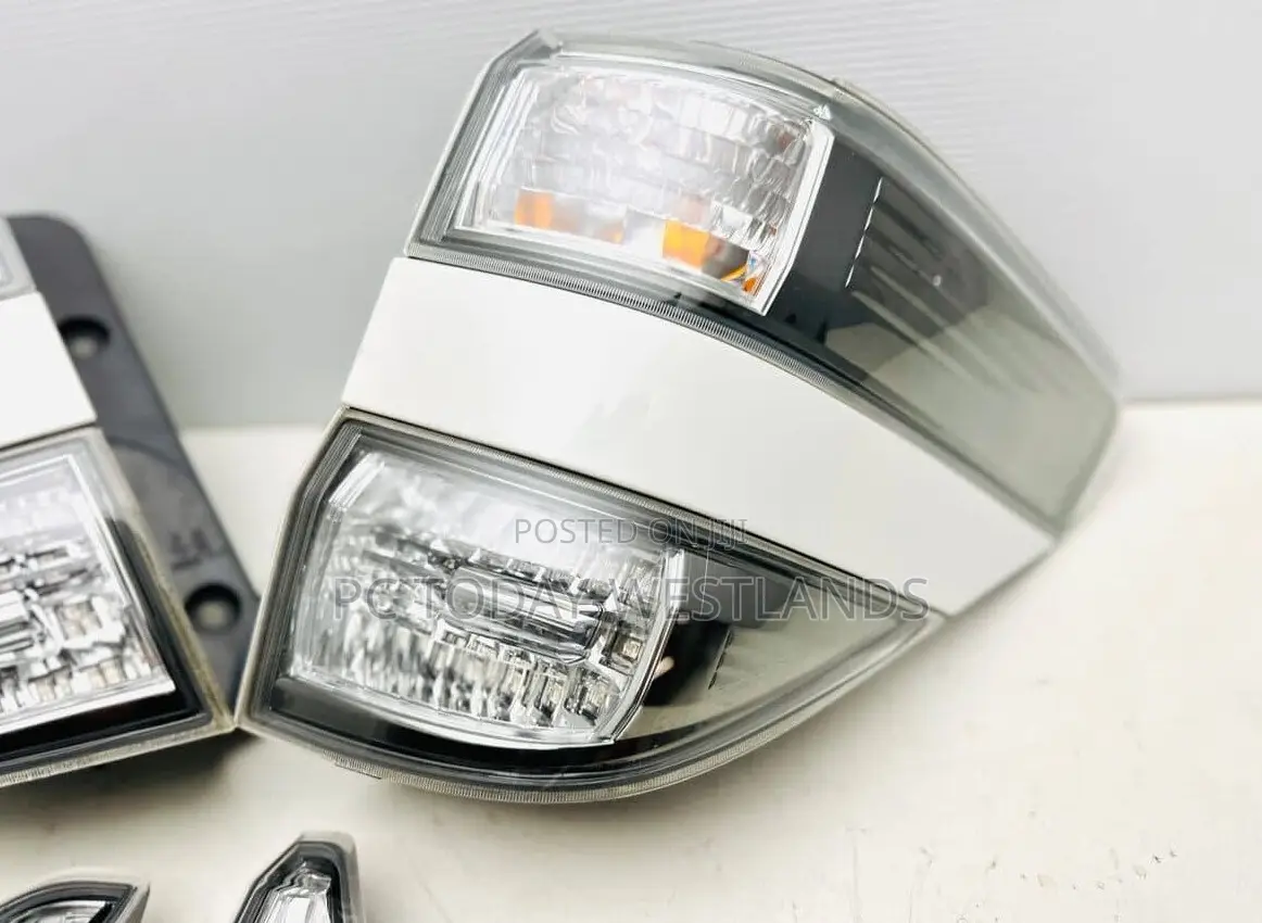 VELLFIRE 20 System Genuine Right and Left Set Tail Light