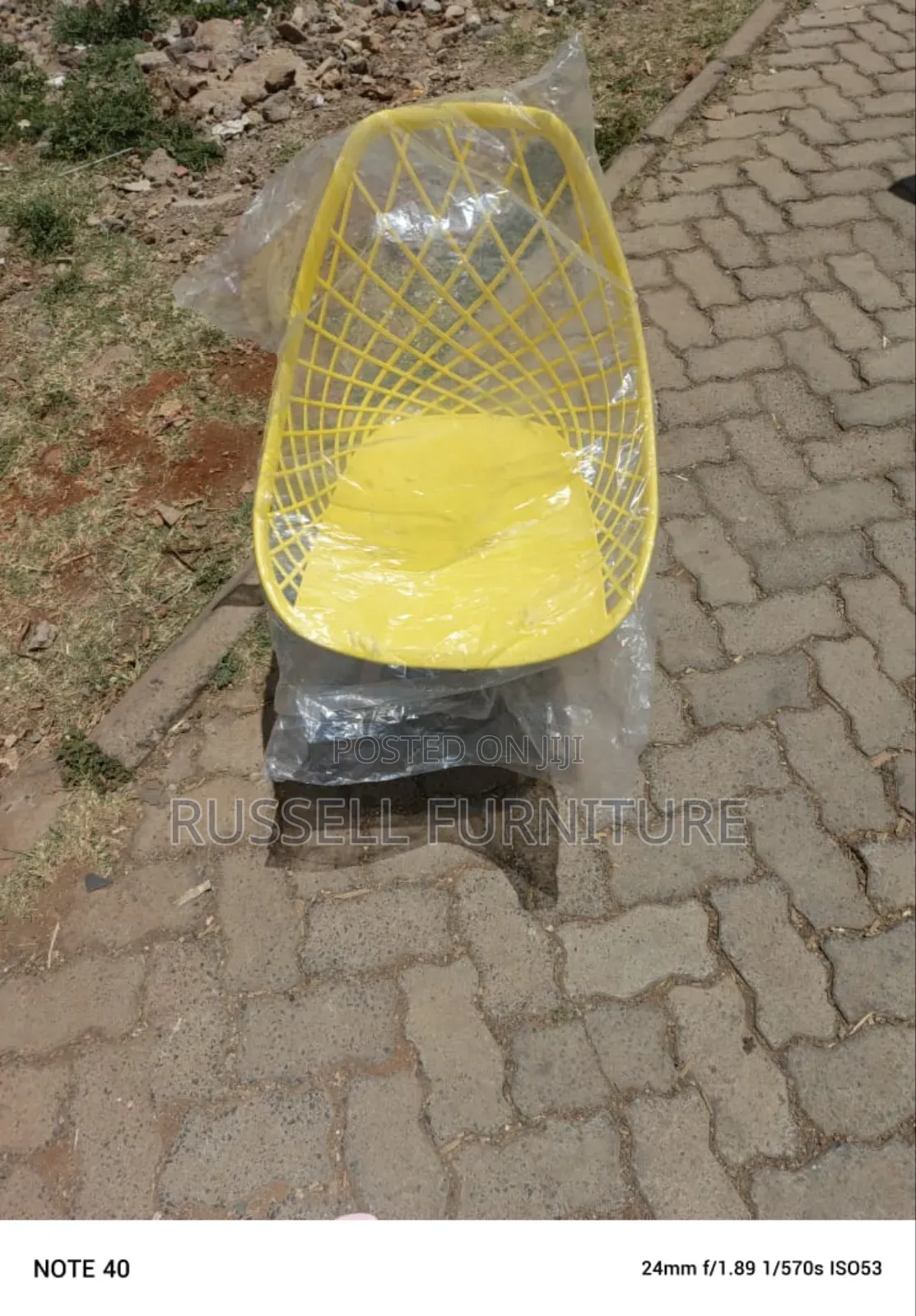 Clean Eames Chair