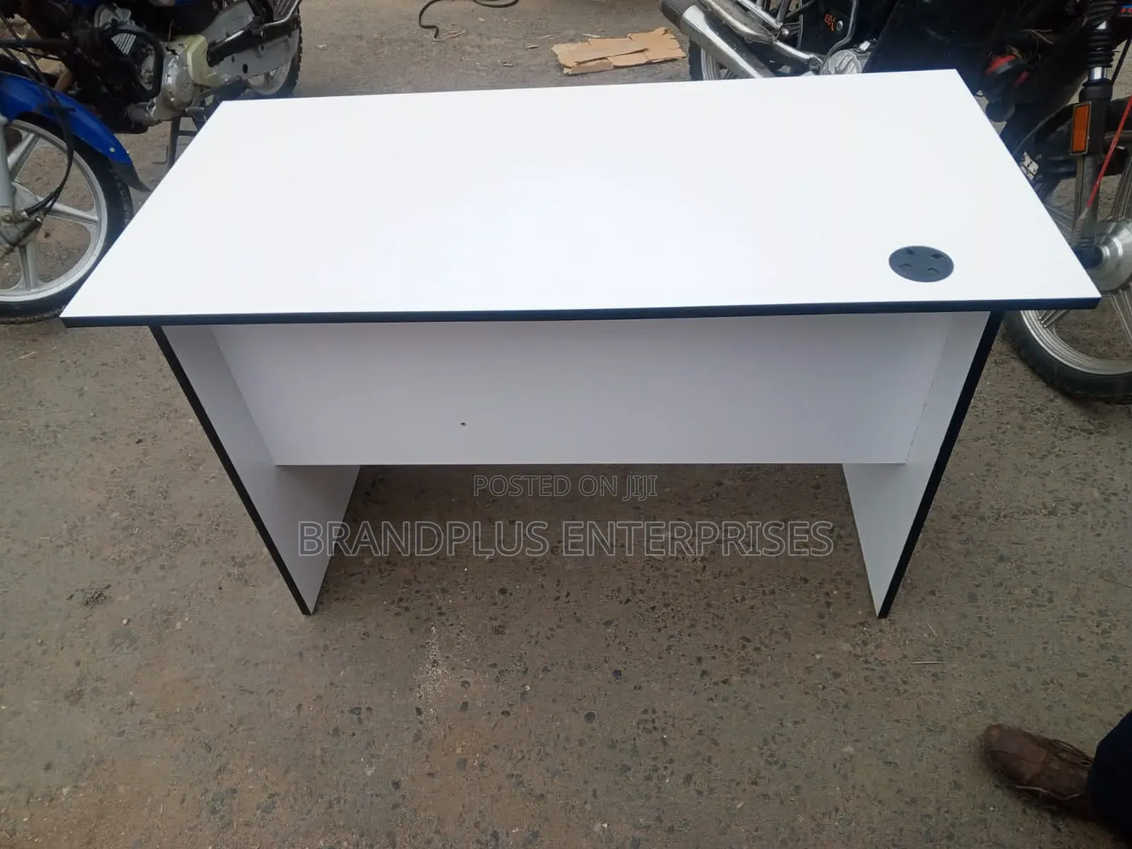 4ft White Office Desk
