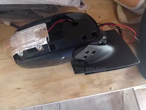 Vitz 2009 Automatic 7 Wire Side Mirror With Indicator