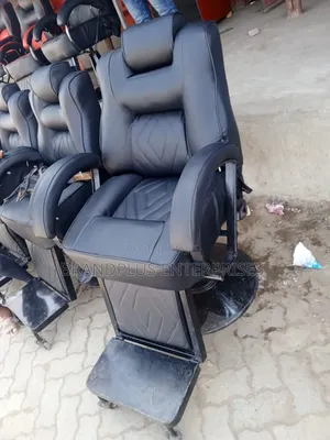Black Barbershop Chair