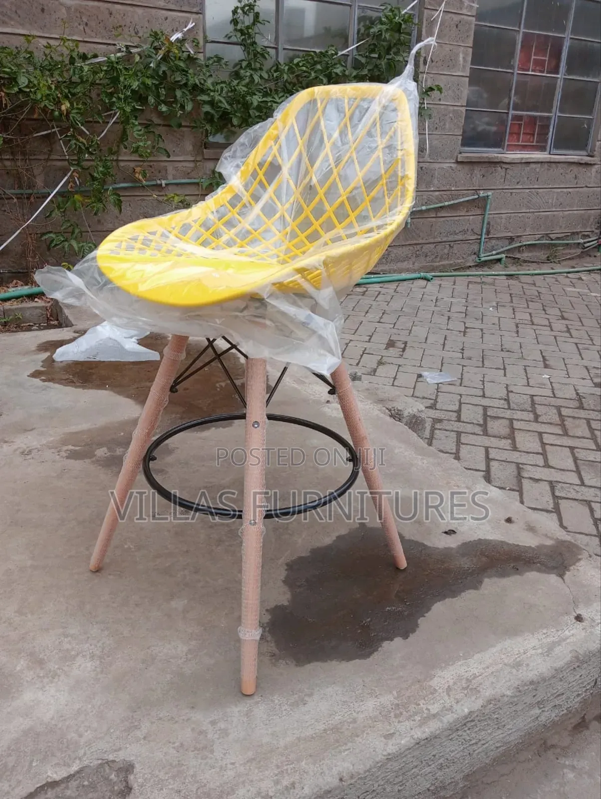 Eames Mesh Bar Stools
