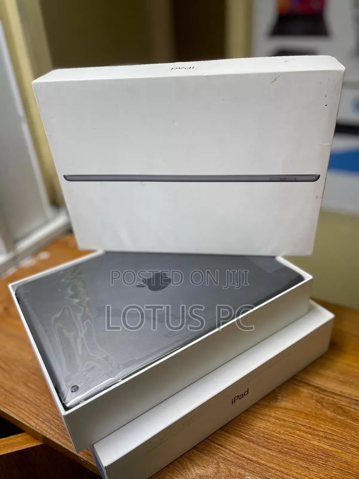 New Apple iPad 10.2 (2021) 32 GB Gray