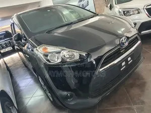 Toyota Sienta 2017 Black