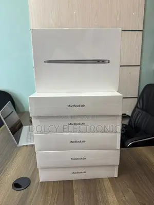 New Laptop Apple MacBook Air 8GB Apple M1 SSD 256GB
