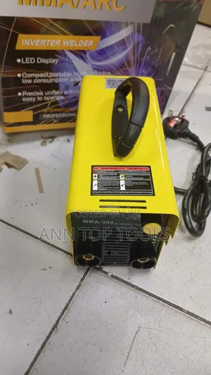 Dewalt 300 Amps Welding Machine