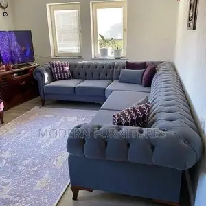 Stylish Extra-Large L Shaped Chesterfield Sofa