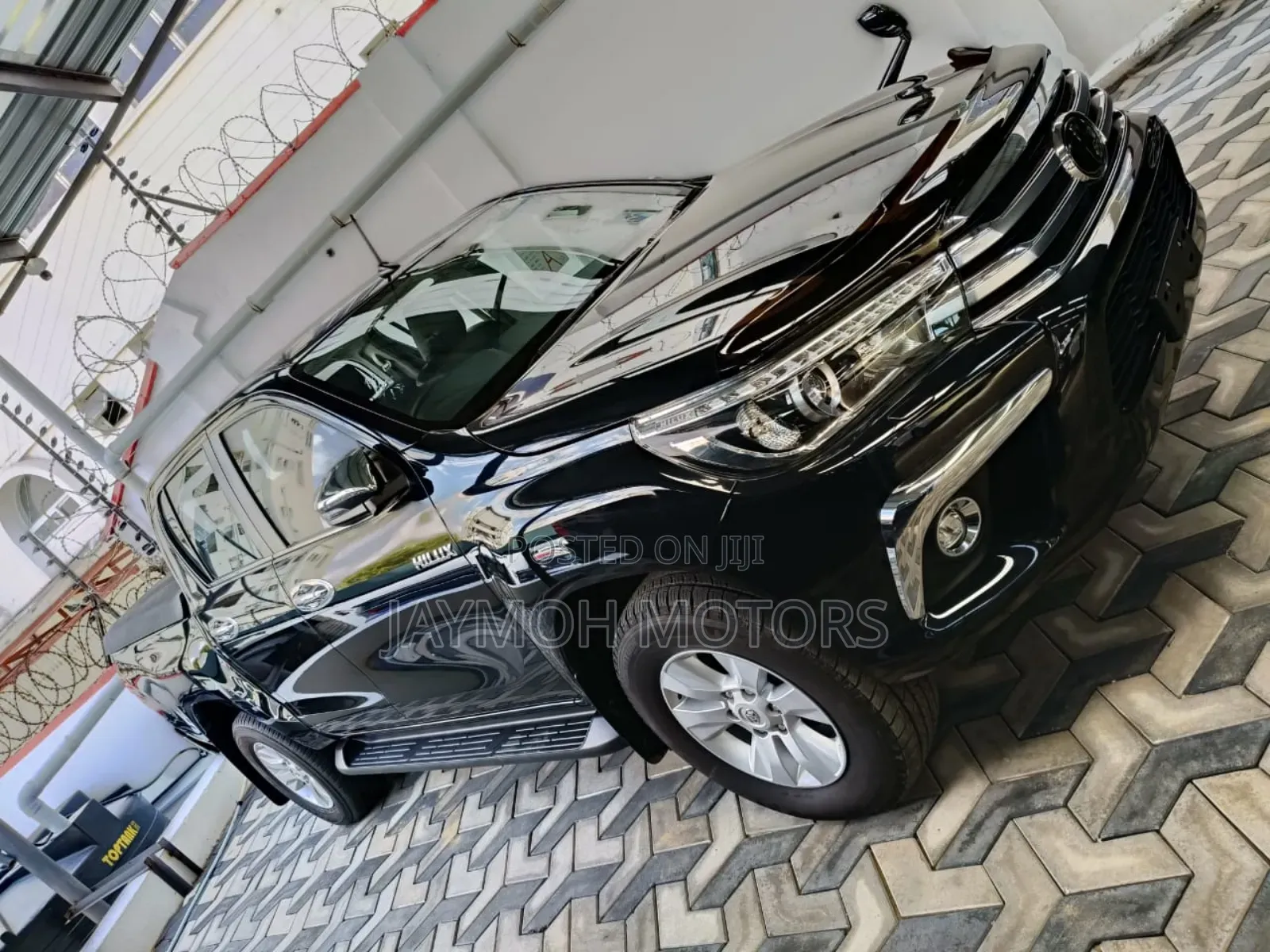 Toyota Hilux 2017 Black