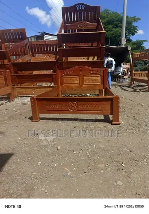 Mahogany Bed Clean