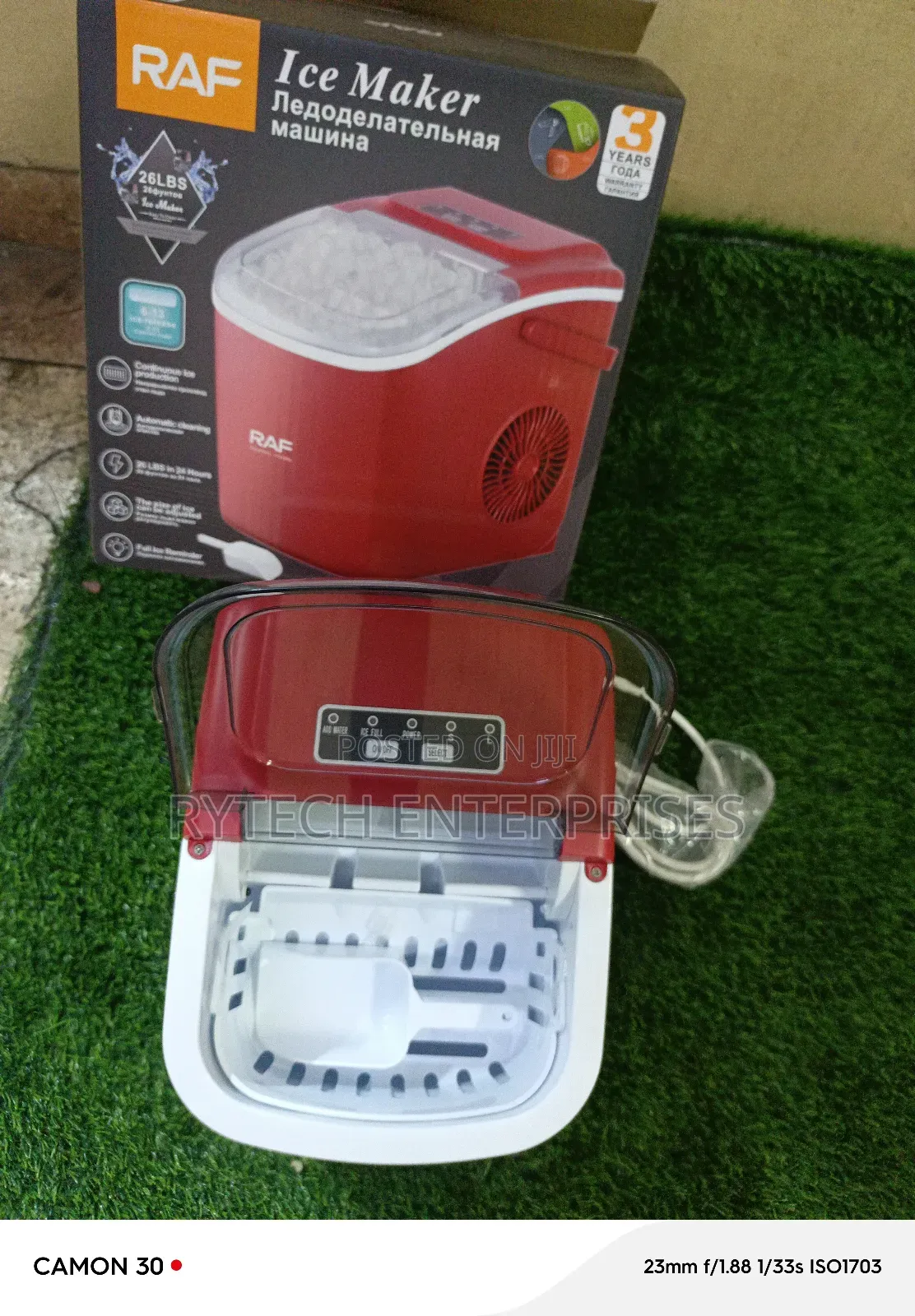 Ice Maker /Ice Cube Maker