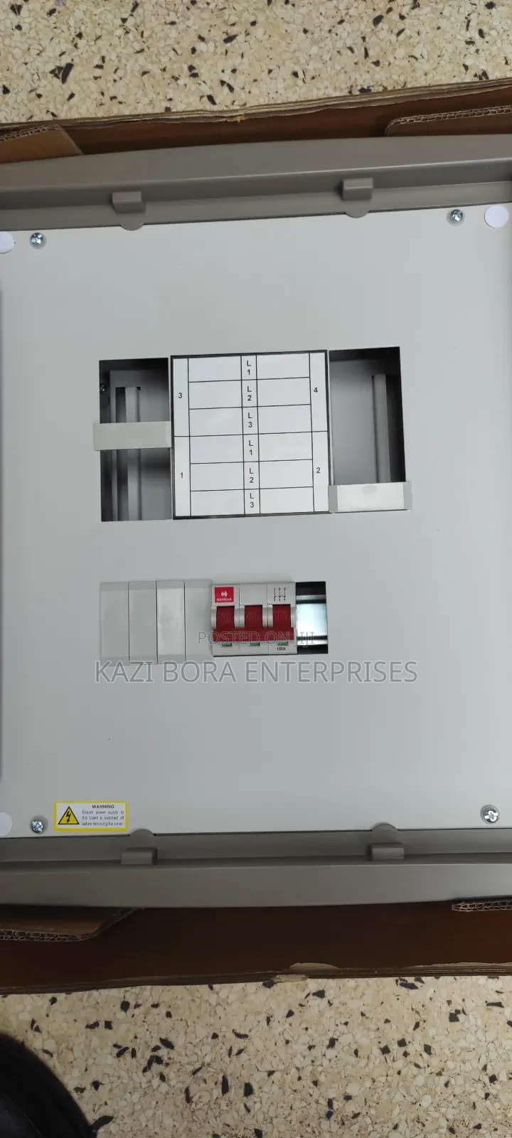 4-Way Distribution Board