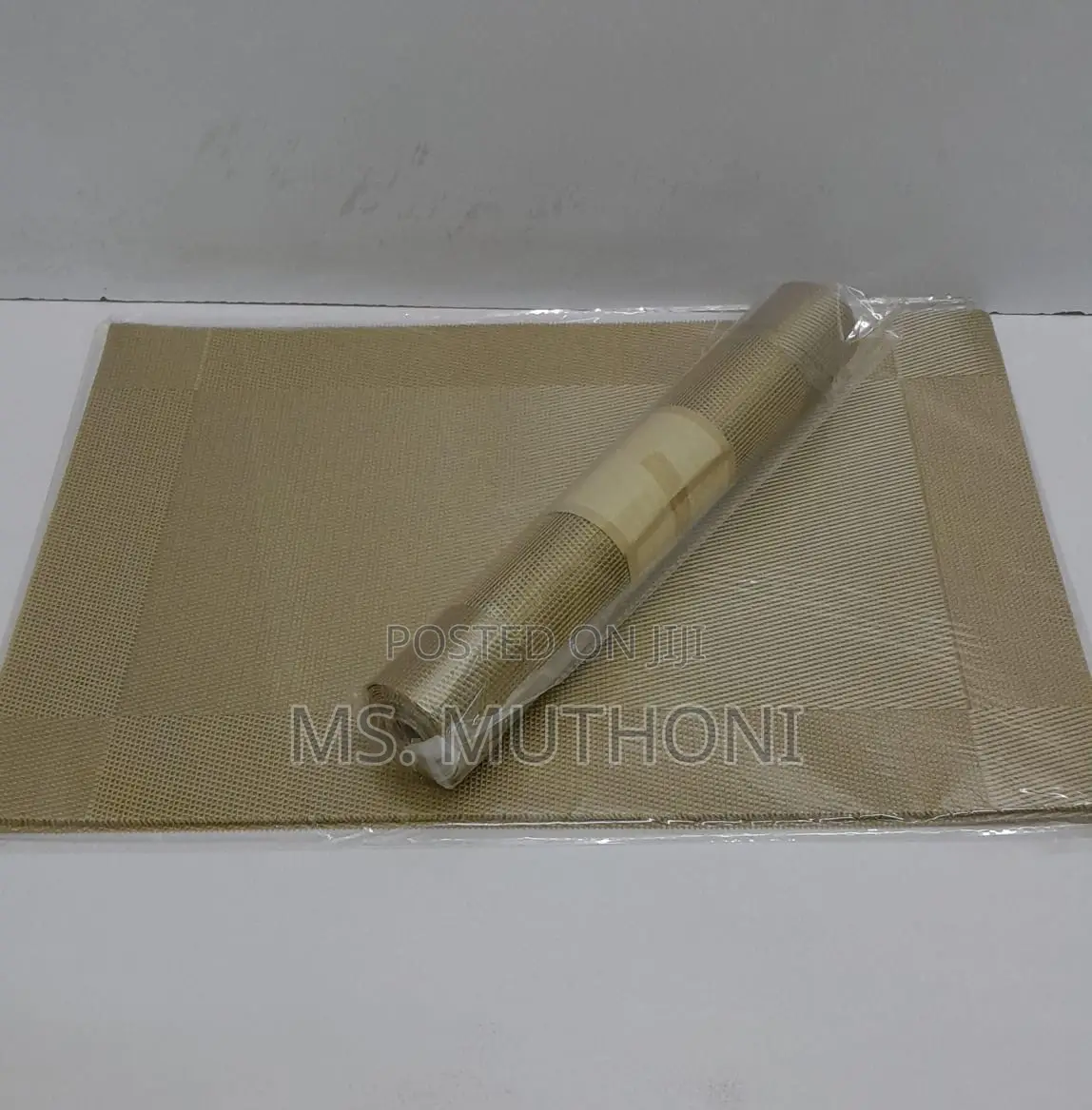 Stylish Table Runner + 6 PCS Place Mats Available*