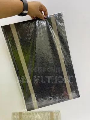 Stylish Table Runner + 6 PCS Place Mats Available*