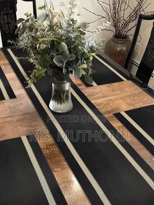 Stylish Table Runner + 6 PCS Place Mats Available*