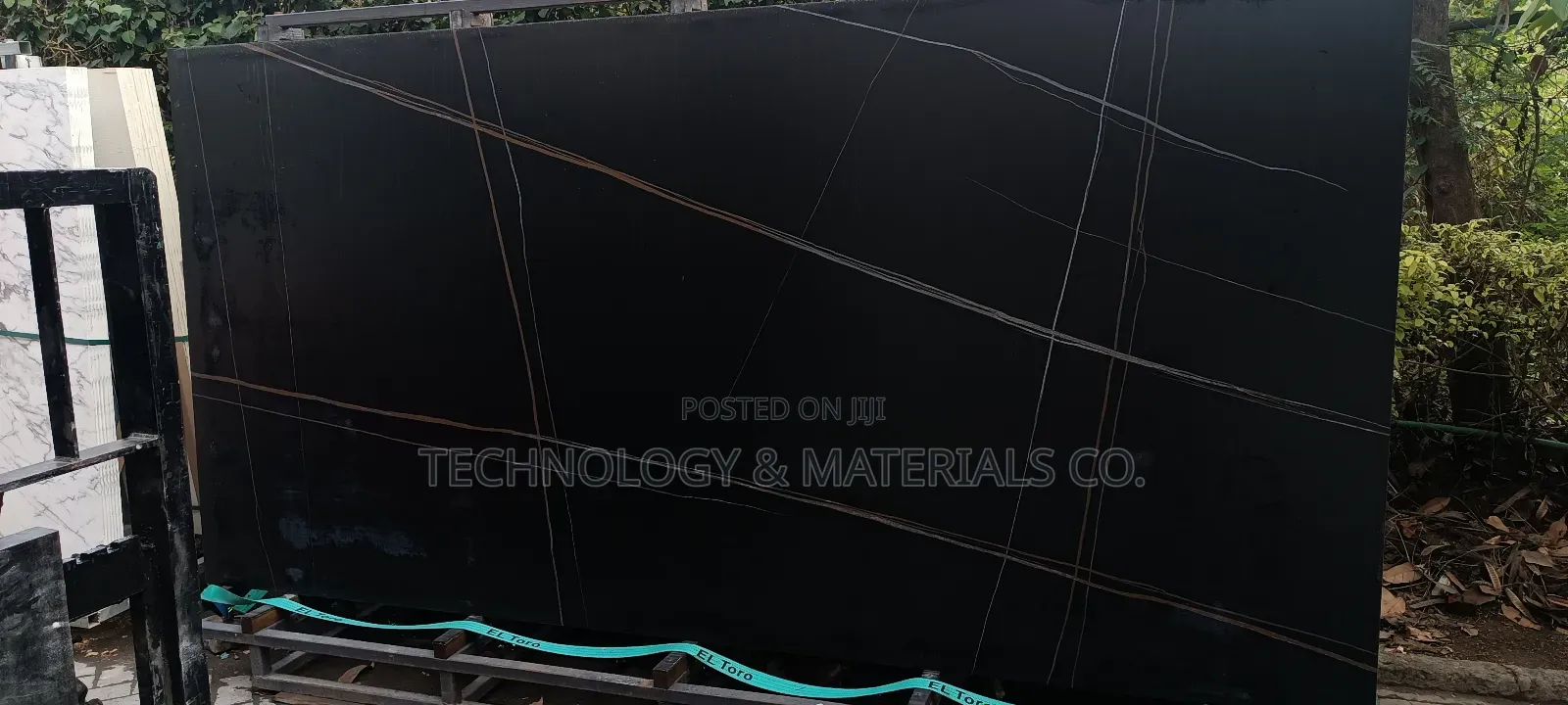 Black Gold Veins Kitchen Top