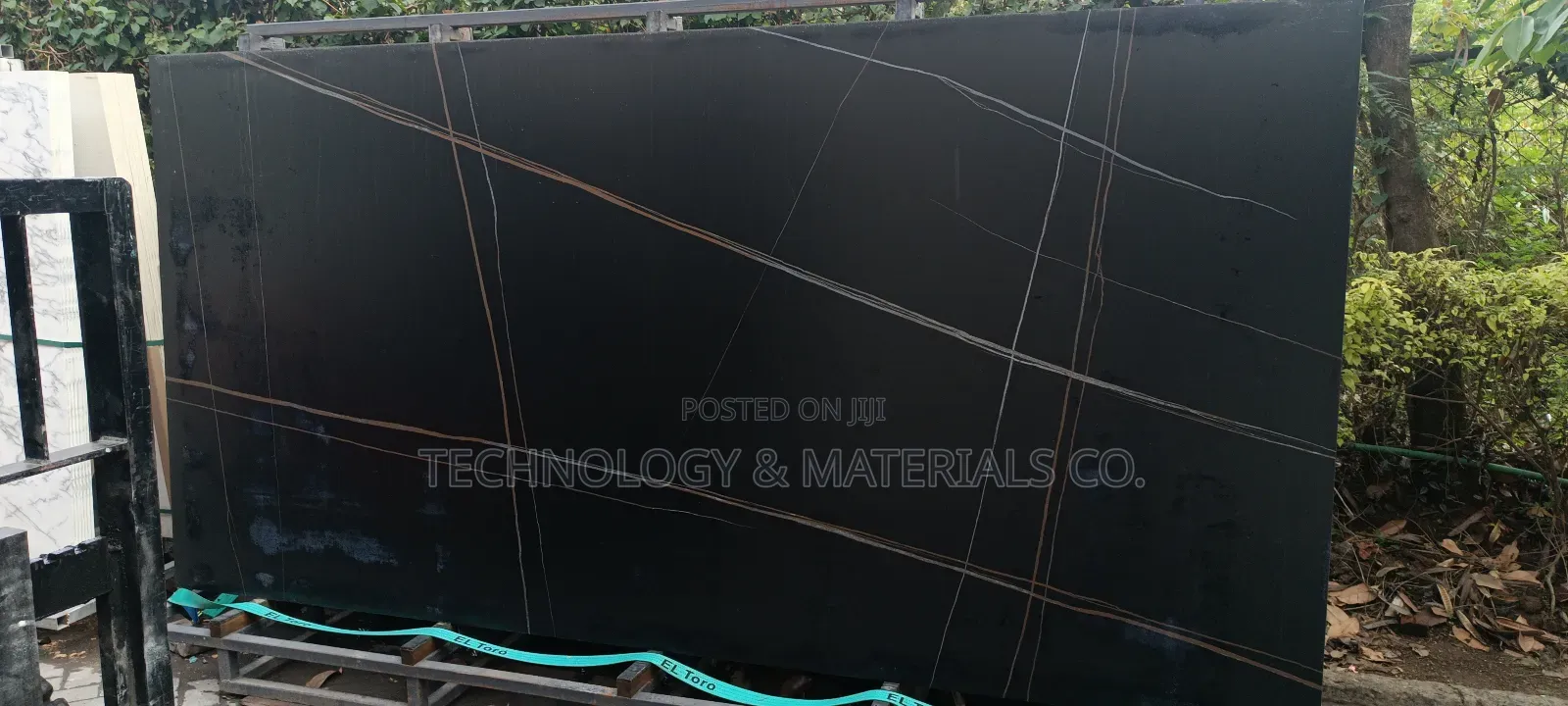 Black Gold Veins Kitchen Top