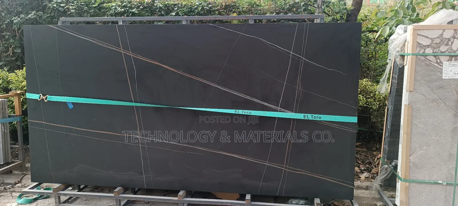 Black Gold Veins Kitchen Top