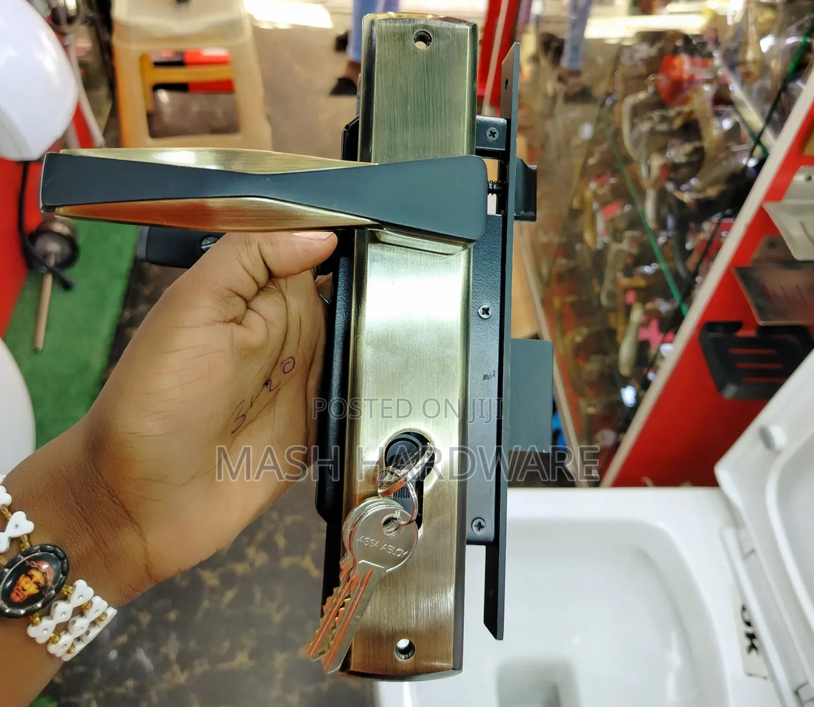 Unique Design Union Lock