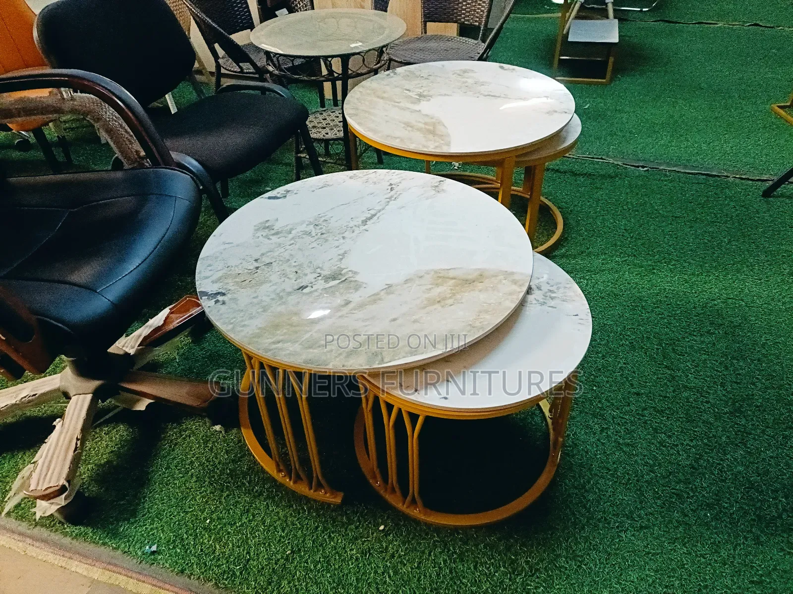 Marble Top Round Table.